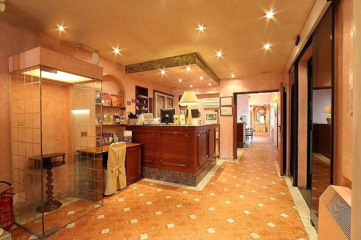 Hotel Alinari Флоренция Екстериор снимка